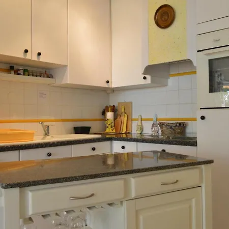 Cap D'agde, 3 Pieces, 6 Personnes - Fr-1-249-203 Agde