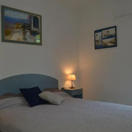 Cap D'agde, 3 Pieces, 6 Personnes - Fr-1-249-203 Agde
